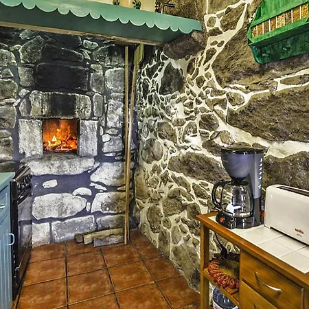 Home, Lomba Da Fazenda, Sao Miguel, Azores *